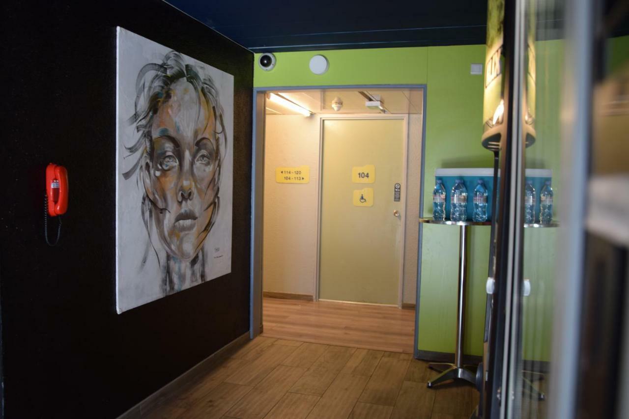 Design Booking Villeneuve-le-Roi Exterior photo